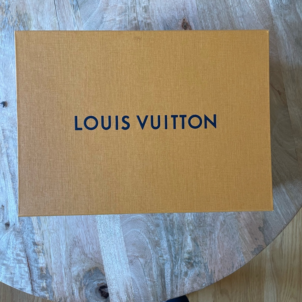 AUTHENTIC LOUIS VUITTON BOX